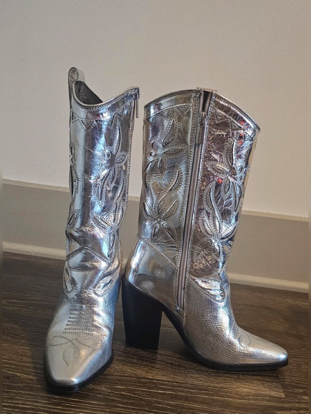 Vince Camuto Alisah Cowboy Boots - Picture 5 of 6